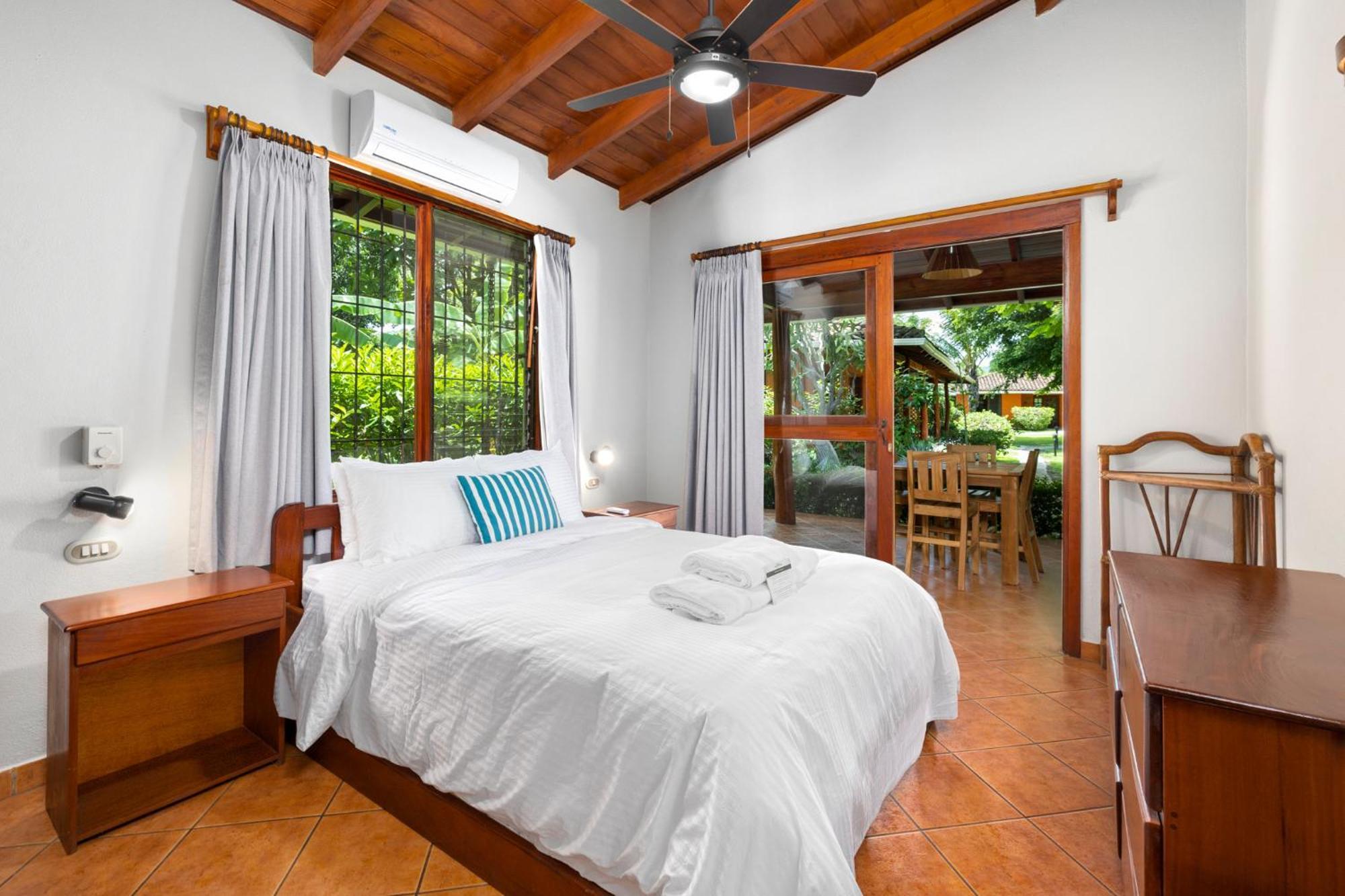 Hotel Bahia Esmeralda Потреро Екстер'єр фото